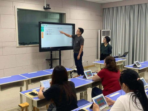 讓課堂注入新活力 臨沂東城實(shí)驗(yàn)小學(xué)智慧課堂平板電腦使用培訓(xùn)