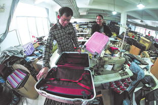 俊浩箱包來(lái)料加工廠,增加村民收入