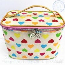 金華市婺城區(qū)花樣箱包加工廠 專業(yè)定制箱包、購(gòu)物袋與背包